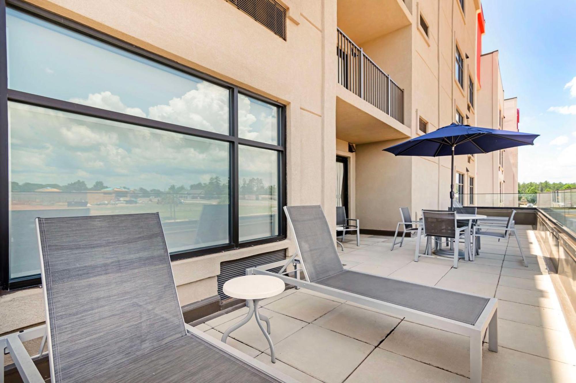 Best Western Plus Executive Residency Rigby'S Water World Hotel Warner Robins Buitenkant foto
