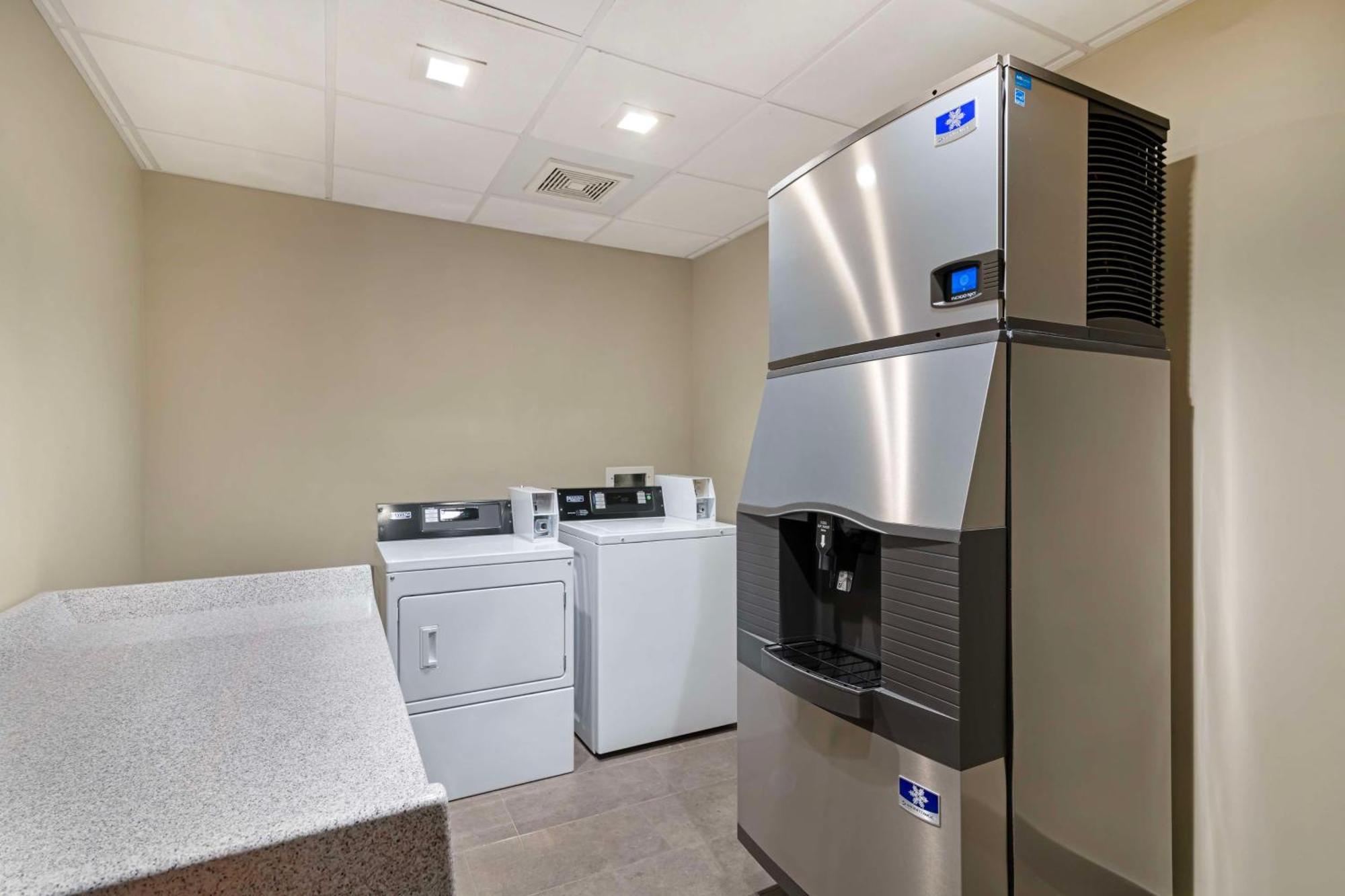 Best Western Plus Executive Residency Rigby'S Water World Hotel Warner Robins Buitenkant foto